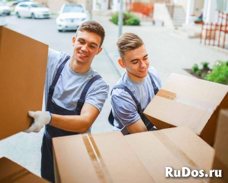 Грузчики. Перевозка личных вещей,мебели.Переезд квартиры. фото