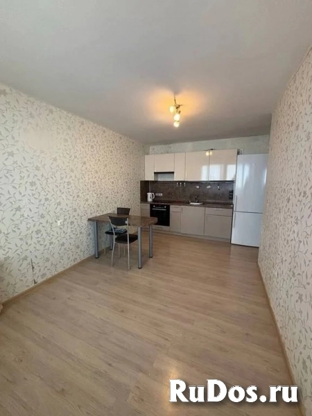 Сдам 1 комнатную квартиру 39 м2 изображение 3