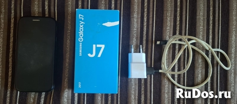 Продам телефон Samsung J7 2017 года изображение 3