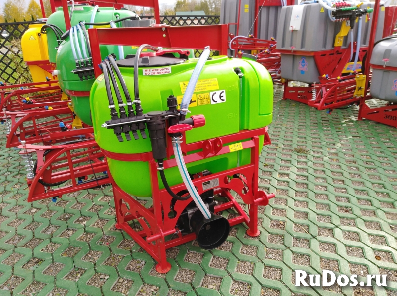 Опрыскиватель навесной полевой 200л-400л Demarol Польша. фотка