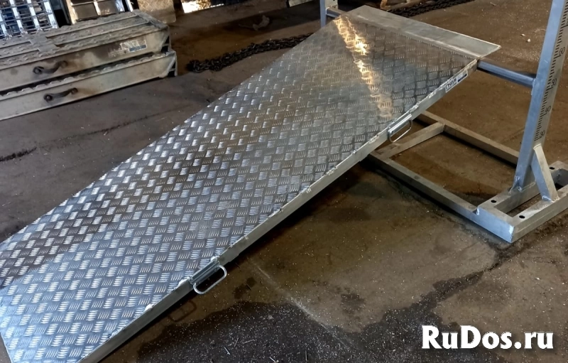 Погрузочный мост для склада 600 кг фото