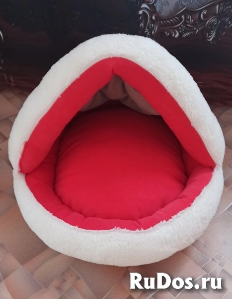 Мягкий домик для кошки или маленькой собачки фото