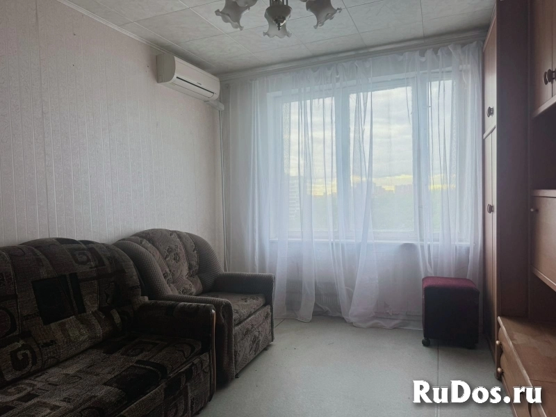 Продается квартира, три комнаты 60.2 кв.м. фото