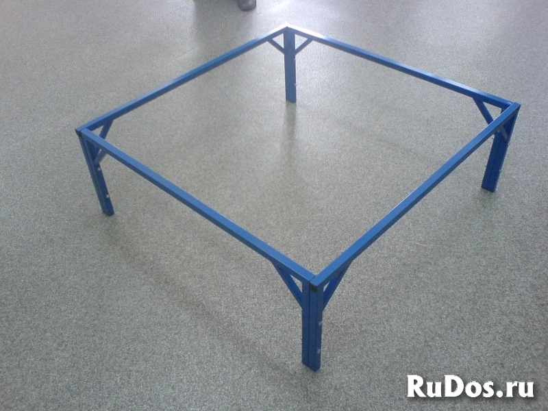 Стойки, паллеты, подставки торговые фотка