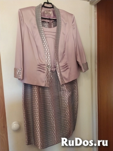 Продаю костюм женский фото