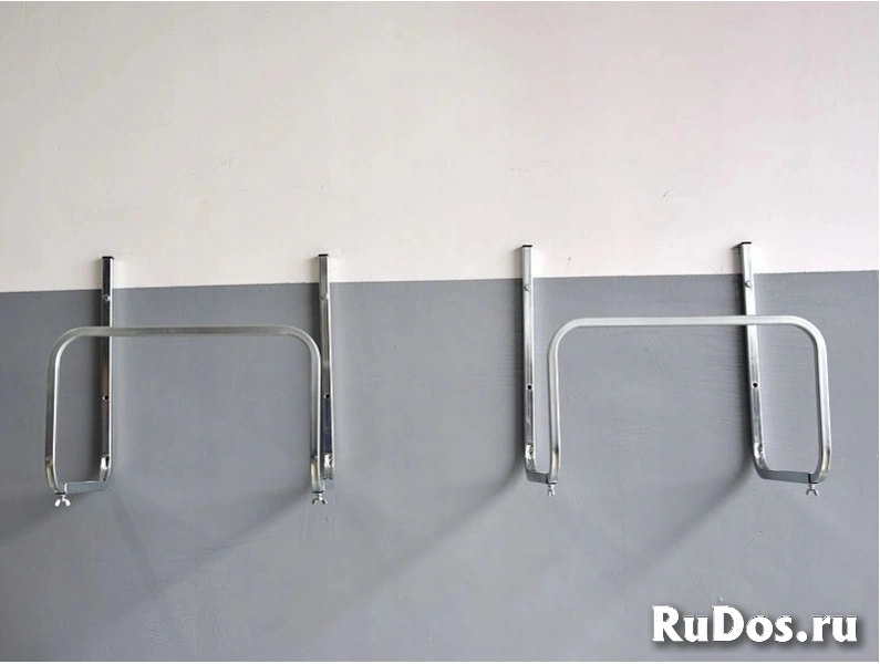 Полка кронштейн для шин настенная в гараж изображение 3