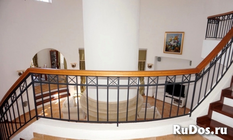 Элитная 4-спальная вилла с панорамным видом в районе Пафоса-Кипр изображение 5