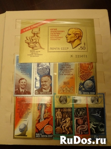 Продаю 2 альбома с марками СССР фото