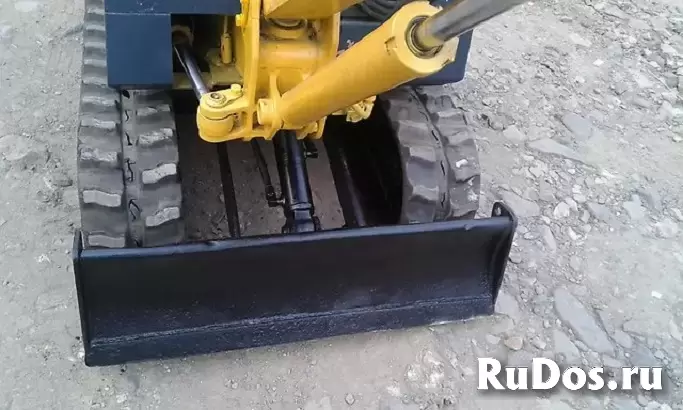 Японский мини-экскаватор YANMAR B-07 изображение 6
