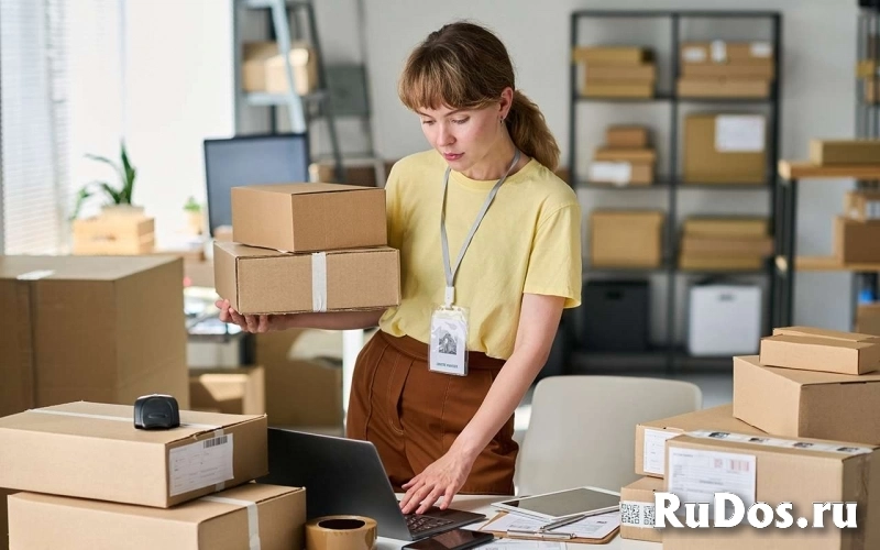 Упаковщик заказов с маркетплейсов фото