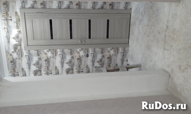 Ремонт квартир. по-клейка обоев фото