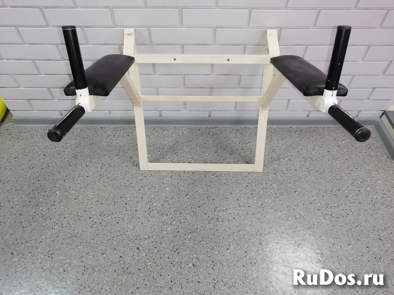 Брусья пресс навесной на шведскую стенку фото