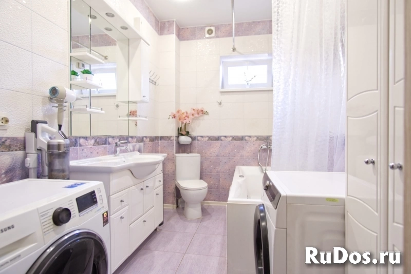 Двухэтажный дом с ремонтом в п. Российский изображение 4