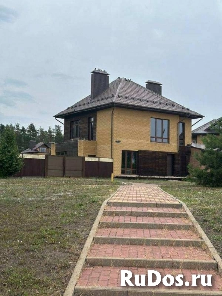 Продам кирпичный дом 253 м² на участке 20 соток с газом и коммуникациями фотка