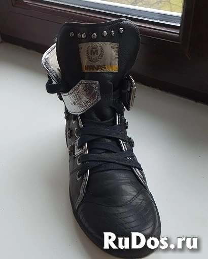 Высокие кроссовки MANAS (Италия), размер  указан 38 (но немного маломерят на пол размера),б.у. , но в хорошем состоянии. изображение 4
