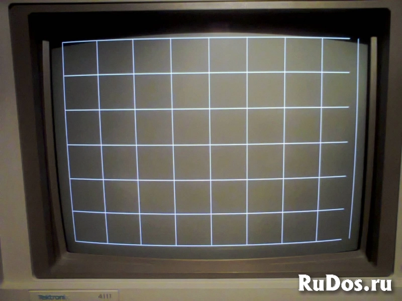 Tektronix 4111 цветной графический 19" терминал фотка
