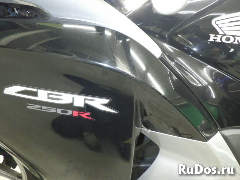 Мотоцикл спортбайк Honda CBR250R A рама MC41 модификация A спорт изображение 10