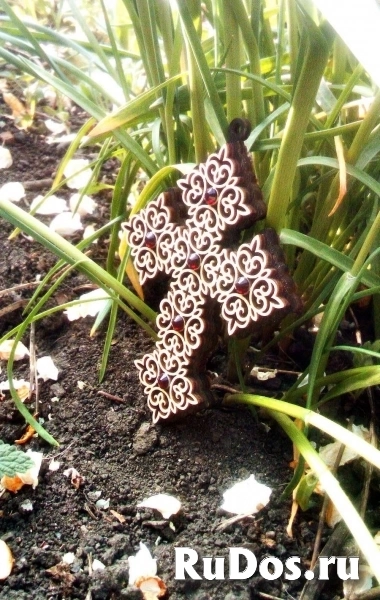 Крест на присоске со стразами изображение 4