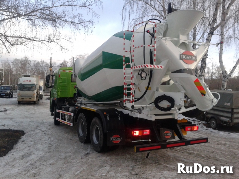 Автобетоносмеситель на шасси DAYUN, LNG, 6х4, объём бочки 10 м3 изображение 4