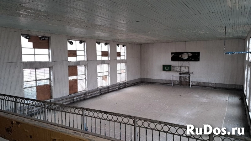 Спорткомплекс 1100 м.кв,Зугрес фото