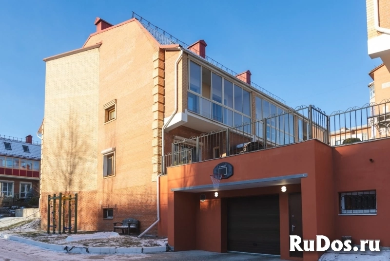 5-комнатная квартира с гаражом и собственной территорией фотка