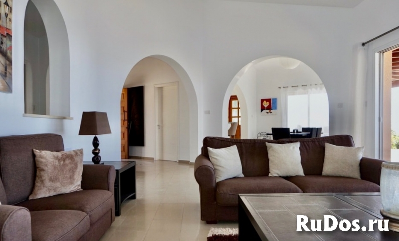 Шикарная 5-спальная вилла с панорамным видом в районе Пафоса-Кипр изображение 9