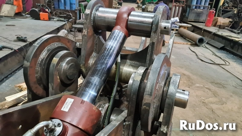 Стальной корчеватель расщепитель пней и деревьев фотка