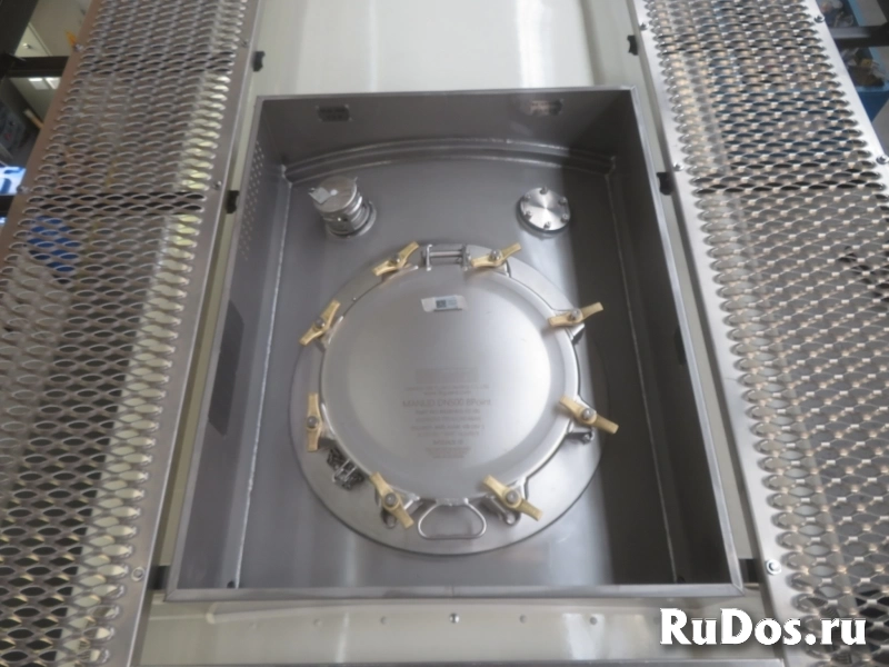 Танк-контейнер тип Т11 объём 21м3 для перевозки растворителей, новый. изображение 4