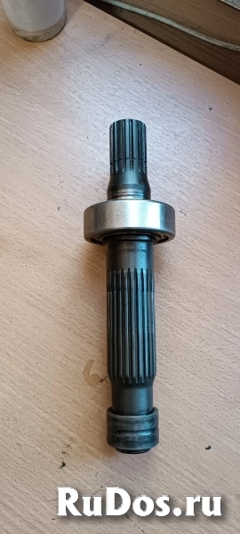 Вал гидромотора поворота 3085794 фотка