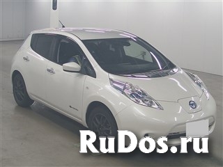Электромобиль хэтчбек Nissan Leaf кузов AZE0 фото
