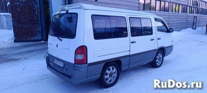 Микроавтобус Ssang Yong Istana 2003 г.в., Томск изображение 3