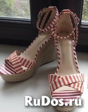 NINE WEST босоножки, размер 36 ,ремешок на щиколотке, скругленный носок, танкетка. Состояние новые . Цена  3000  .Nine West изображение 5