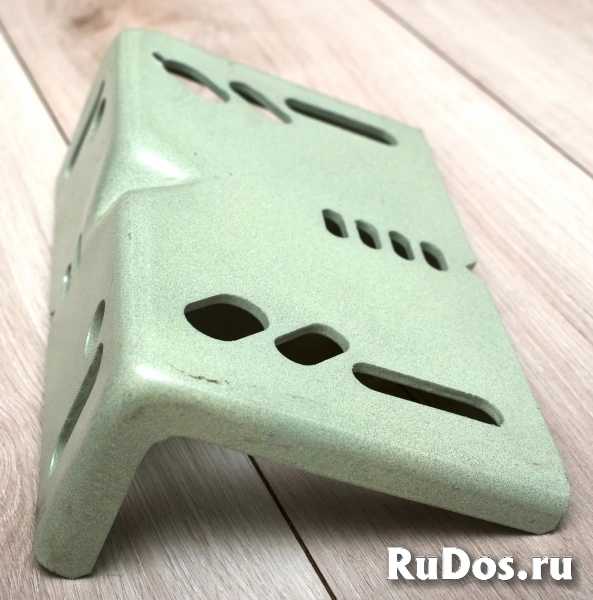 Металлические уголки, кронштейны изображение 5