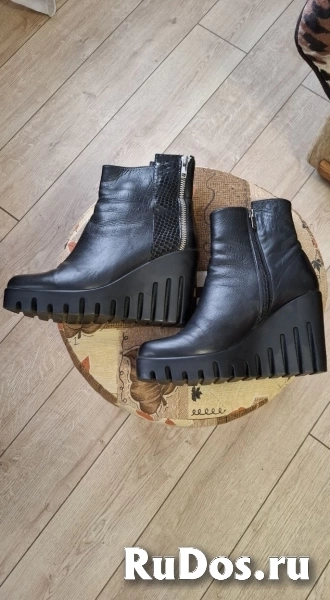 Продам женские ботинки фотка