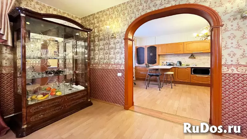 Жилой дом 352 м² с зимним садом, баней и гаражом на 13 сотках изображение 3