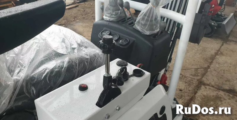 Мини экскаватор  E12 изображение 3