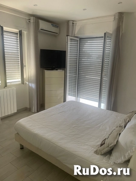 Вилла для отдыха на морском курорте Анцио в Италии изображение 11