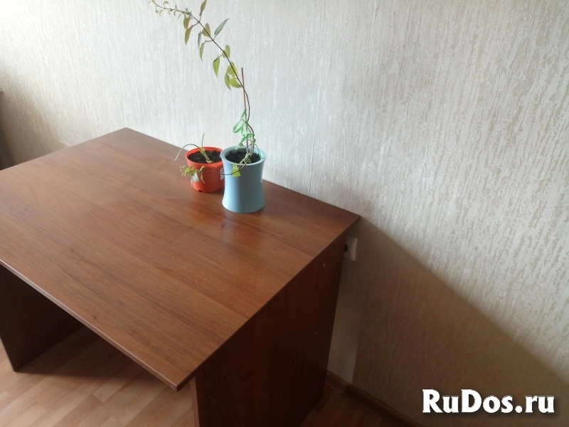 5шт. компьютерные офисные столы фотка