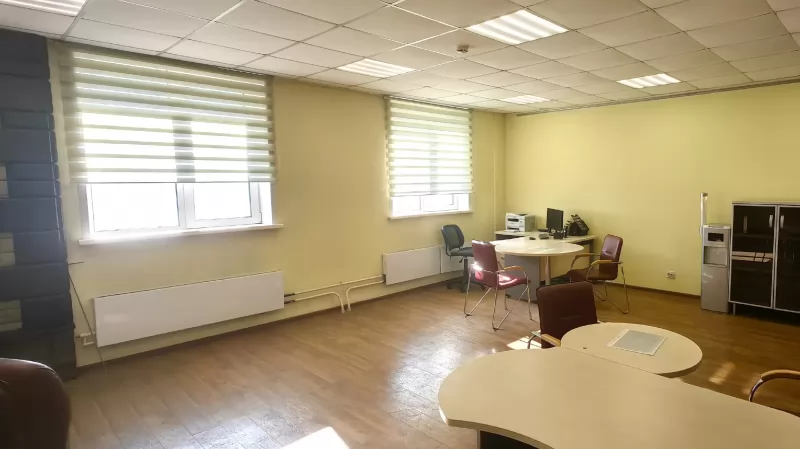 Офис 38,4 м² с мебелью и оргтехникой на Калинина изображение 3