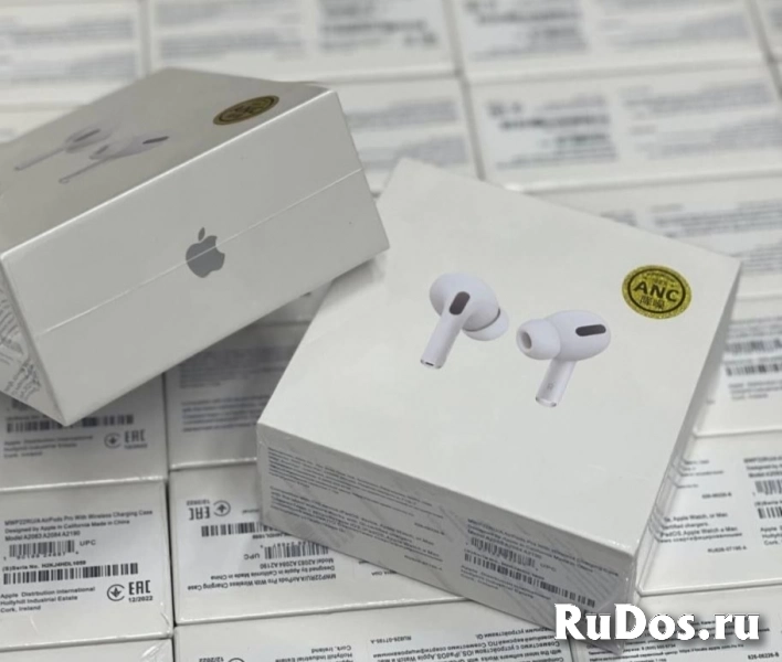 Наушники AirPods фото