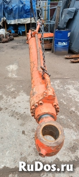 Гидроцилиндр ковша 4637754 фото