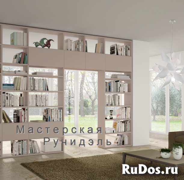 Перегородки-стеллажи для зонирования фото