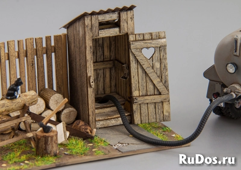 Откачка, выкачка уличного (дворового) туалета фото