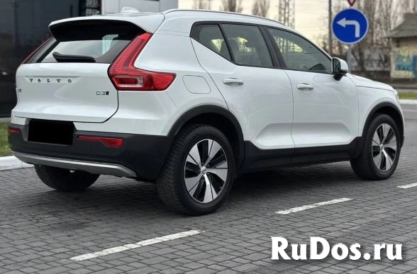 Volvo XC40 2020 год изображение 3