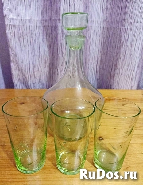 Графин стекло СССР салатовый со стаканчиками фотка
