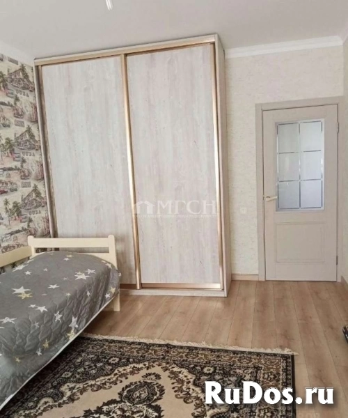 Продам 2 комнатную квартиру 81 м2 изображение 3
