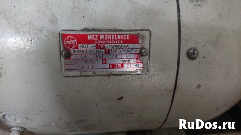 электромотор с компрессором Чехословакия. изображение 4