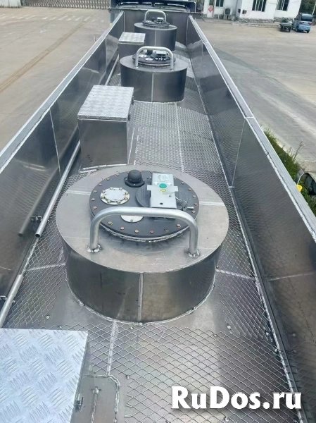 Полуприцеп цистерна-бензовоз ShengRun SKW9402GYYA алюминиевый изображение 5