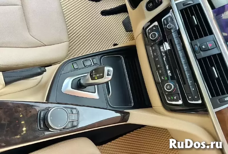 В продаже BMW 3-Series, 2018 изображение 8
