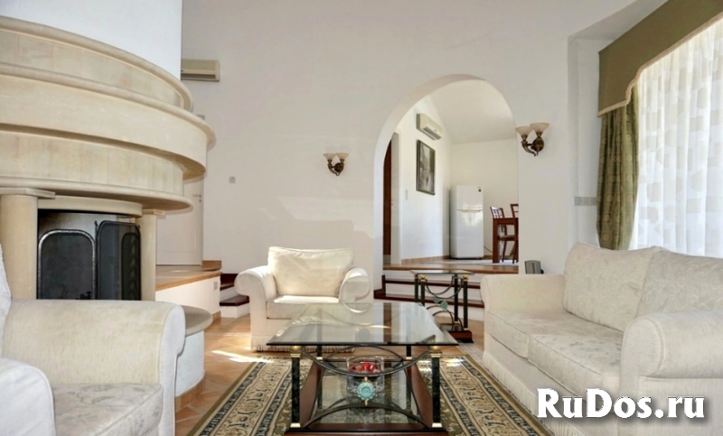 Элитная 4-спальная вилла с панорамным видом в районе Пафоса-Кипр изображение 7